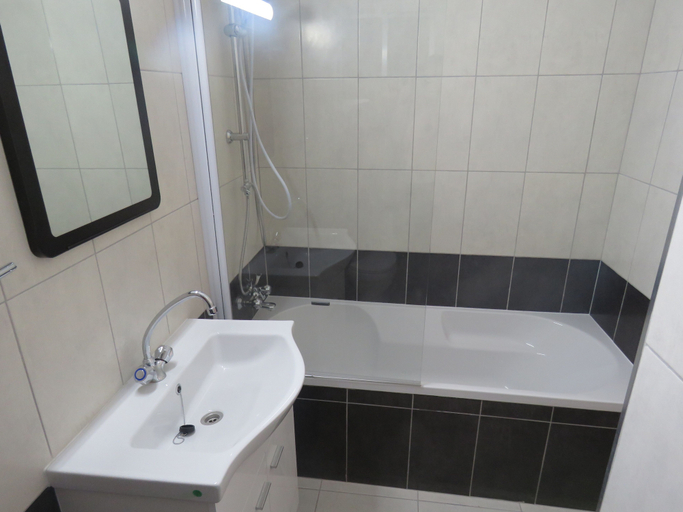 Bathroom 5, Polyxeni Hotel Apartments