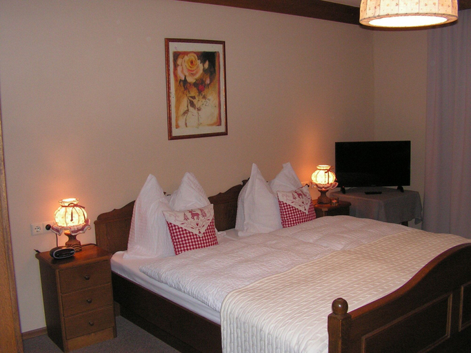 Bedroom 4, Hotel Garni Haus Alpine, Traunstein