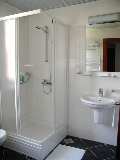 Bathroom, Hotel Tamaris, Novi Vinodolski
