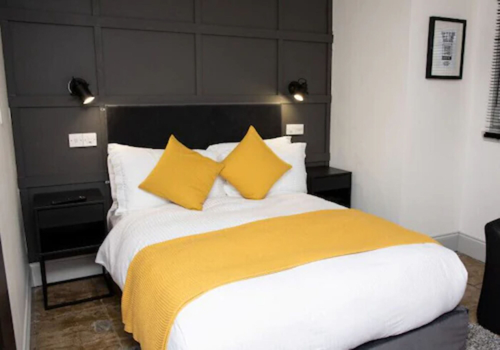 Bedroom 4, Siberia Bar & Hotel, Aberdeen