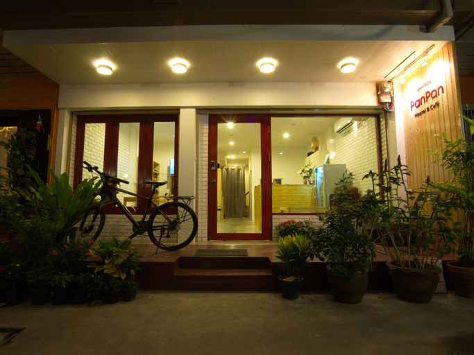Exterior & Views 2, PanPan Hostel Bangkok, Bang Rak