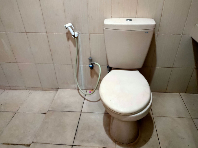 Bathroom 3, Hotel Dirgantara, Temanggung