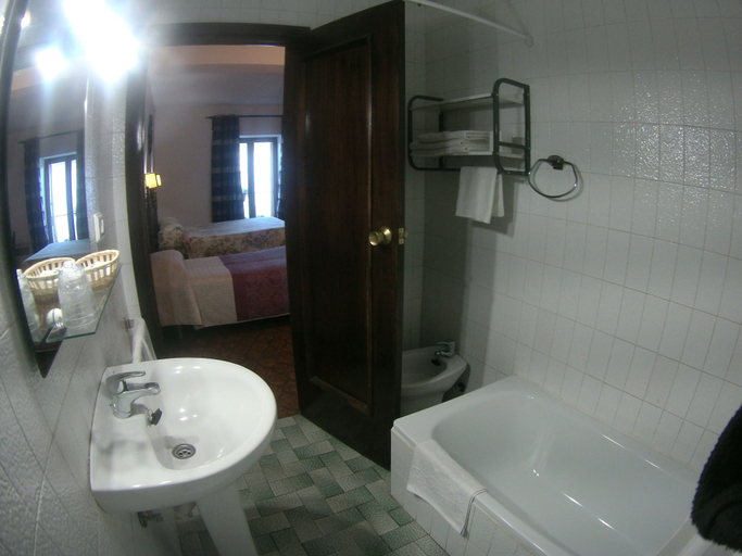 Bathroom 3, Hostal Marqués de Zahara, Cádiz