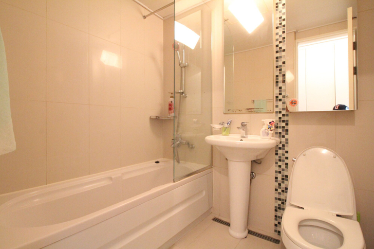Bathroom, Galaxy Gangnam Tower, Gangnam