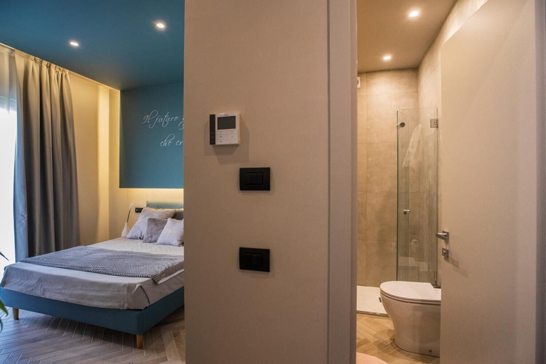 Bedroom 3, Hotel Europa, Salerno