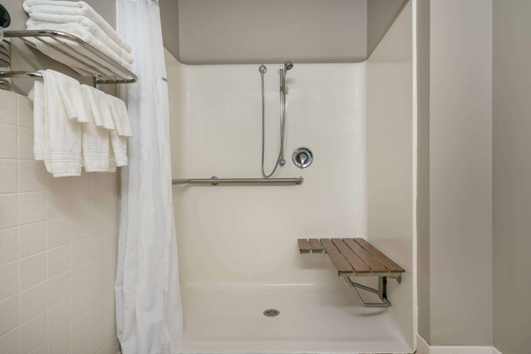 Bathroom 4, Baymont by Wyndham Baldwin, Saint Croix