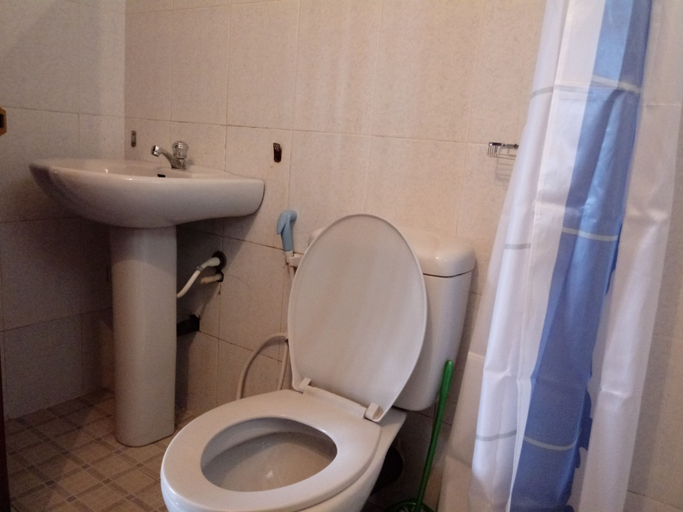Bathroom 4, Eco Creations Nuwaraeliya, Nuwara Eliya