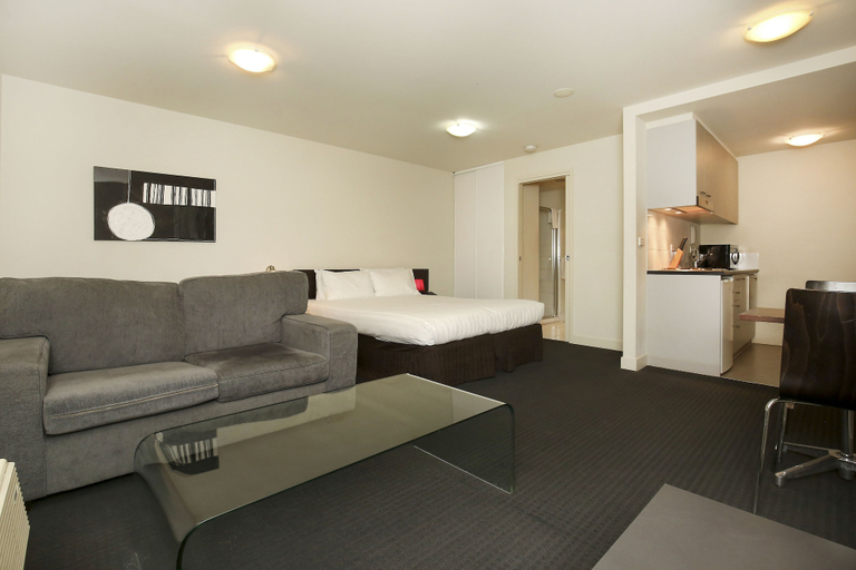 Bedroom 2, Plum Carlton Serviced Apartments, Melbourne