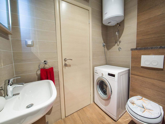 Bathroom 2, Holiday Home J&D 2, Podstrana