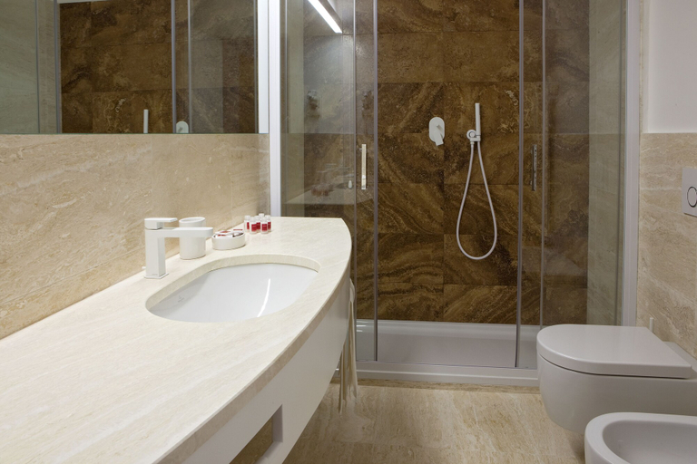 Bathroom 5, Terme di Acquasanta Hotel Italia & Spa, Ascoli Piceno