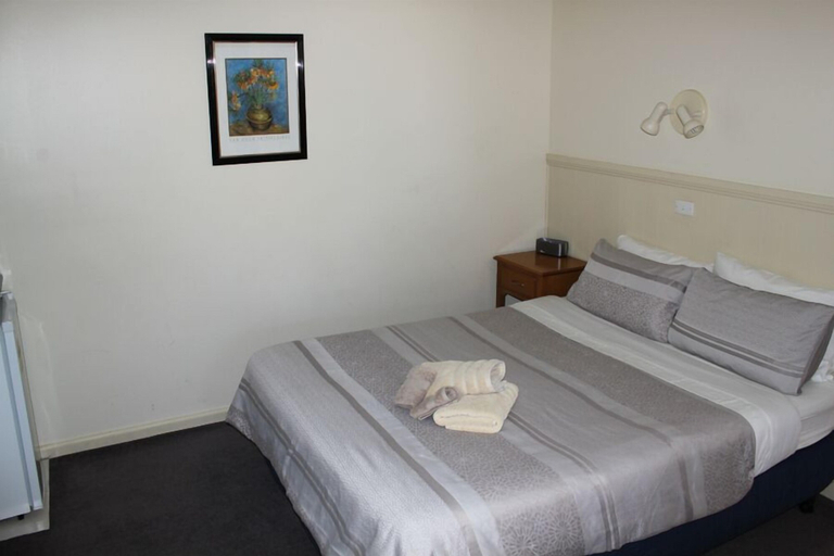 Bedroom 4, Kaniva Midway Motel, West Wimmera