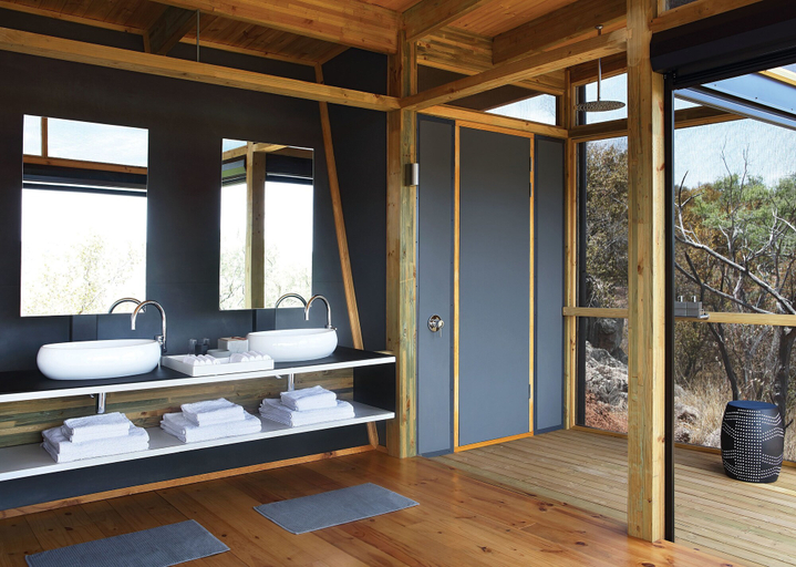 Bathroom 5, The Outpost & Pel's Post, Vhembe