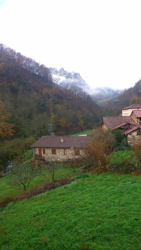 Others 4, Hostal Puente Deva, Cantabria