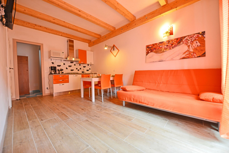 Living area 2, Casa del Borgo il Picchio, Brescia
