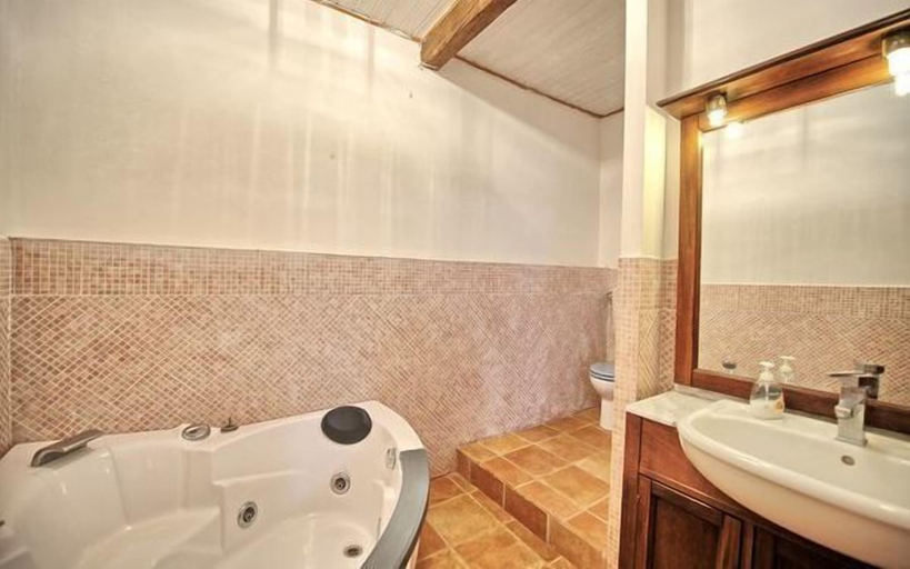Bathroom 3, Villa Luciano, Arezzo