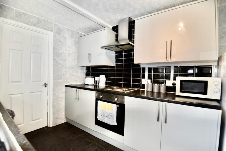 Others 5, Come On In, Rhondda, Cynon, Taff