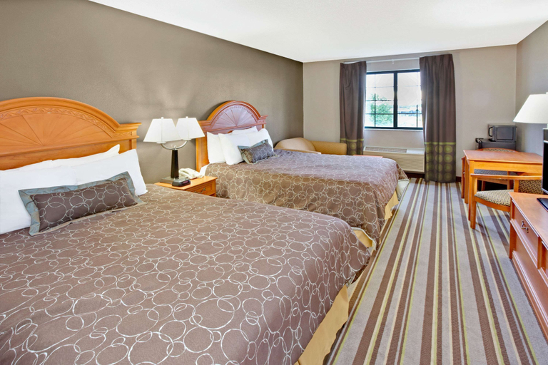 Bedroom 3, Super 8 by Wyndham South Bend, Saint Joseph