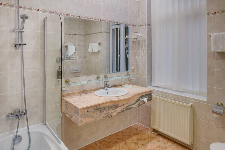 Bathroom 5, Ensana Hvezda - Imperial - Neapol, Cheb