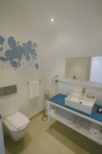 Bathroom 5, Costa Luvi Hotel - All Inclusive, Bodrum