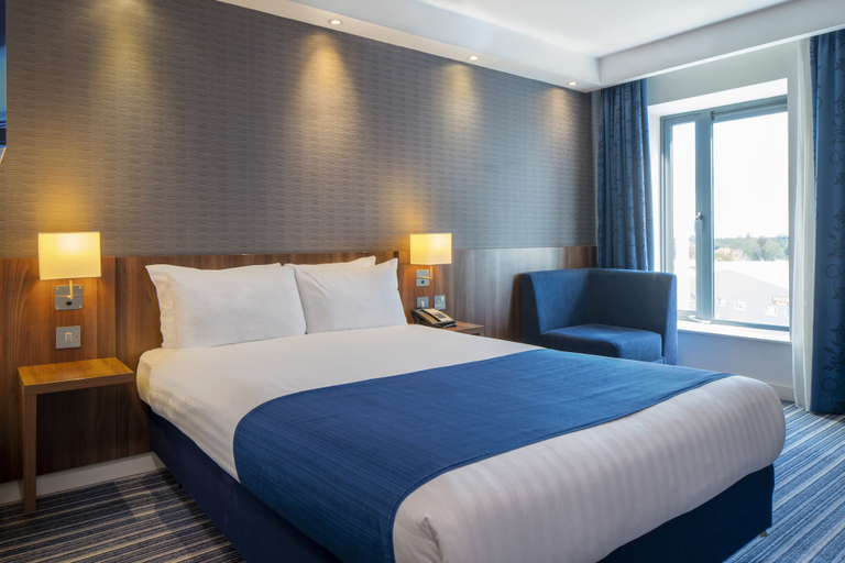 Bedroom 3, Holiday Inn Express Birmingham - South A45, Birmingham