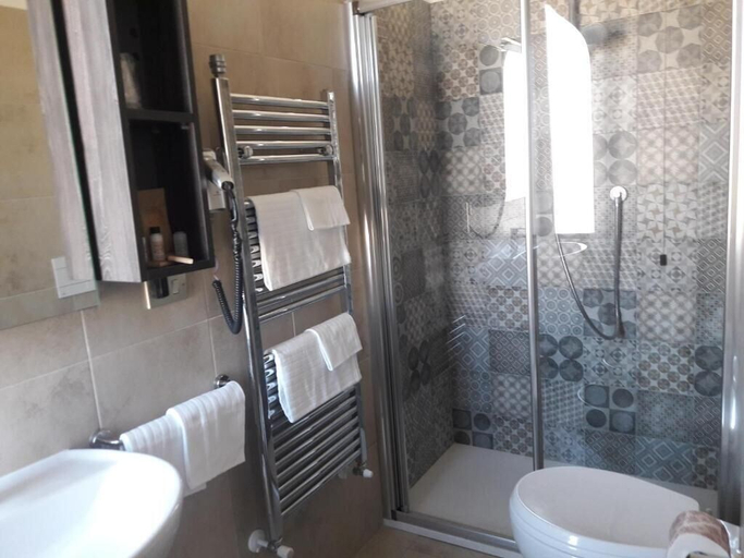 Bathroom 5, Art Hotel Pietrasanta, Lucca