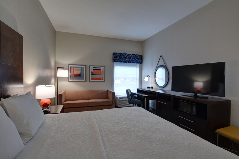 Bedroom 3, Hampton Inn Greenwood, Greenwood