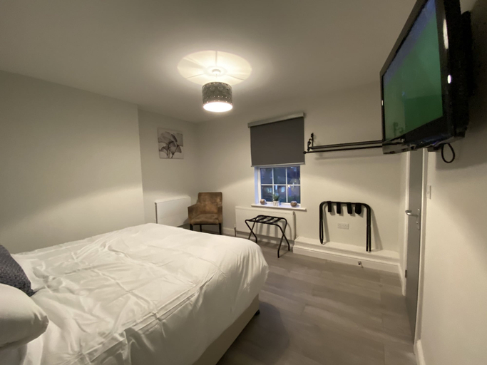 Bedroom 5, The Fordham Inn, Bedfordshire