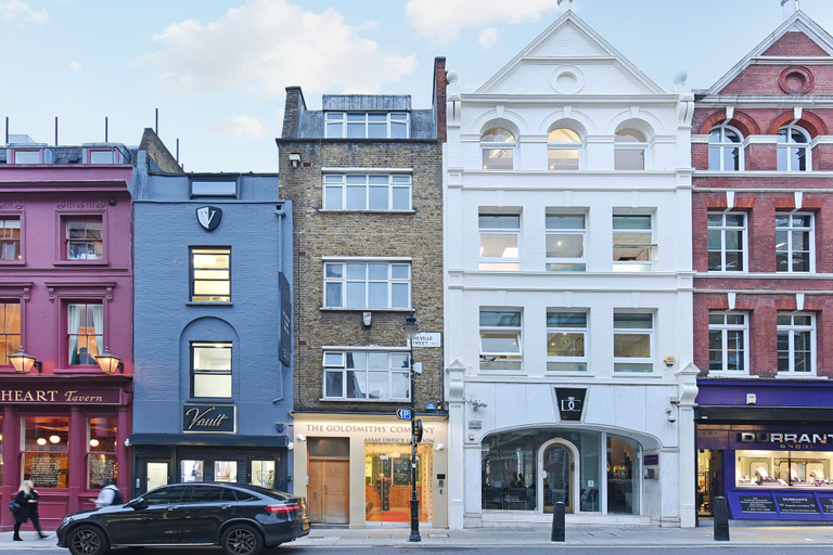 Exterior & Views