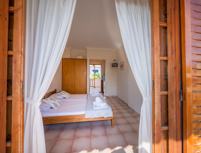 Bedroom 4, 123 Soleil Studios, Attica