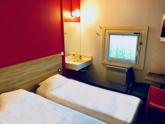 Bedroom 4, HotelF1 Geneve Ferney Airport, Ain