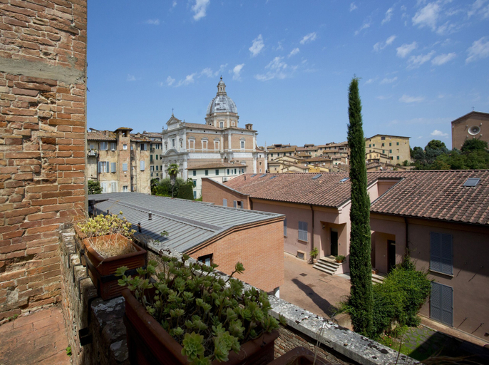 Exterior & Views 2, Palazzo Piccolomini, Siena