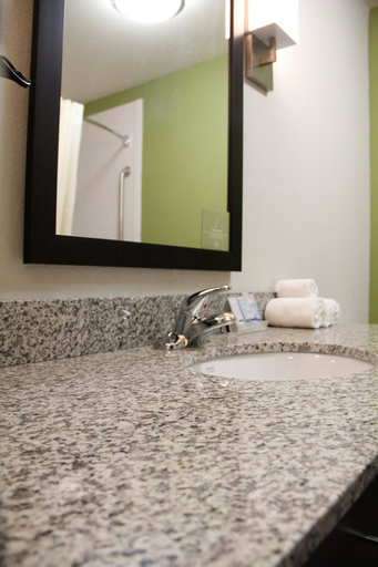 Bathroom 4, Sleep Inn & Suites Fort Scott, Bourbon
