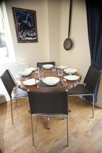 Others 5, Bryncoch, Carmarthenshire