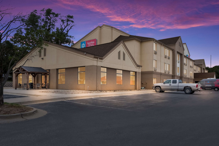 SureStay Plus Hotel by Best Western Coralville Iowa City, Johnson