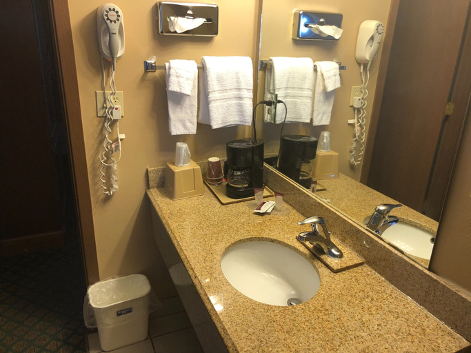 Others 5, Riverton Inn & Suites, Fremont