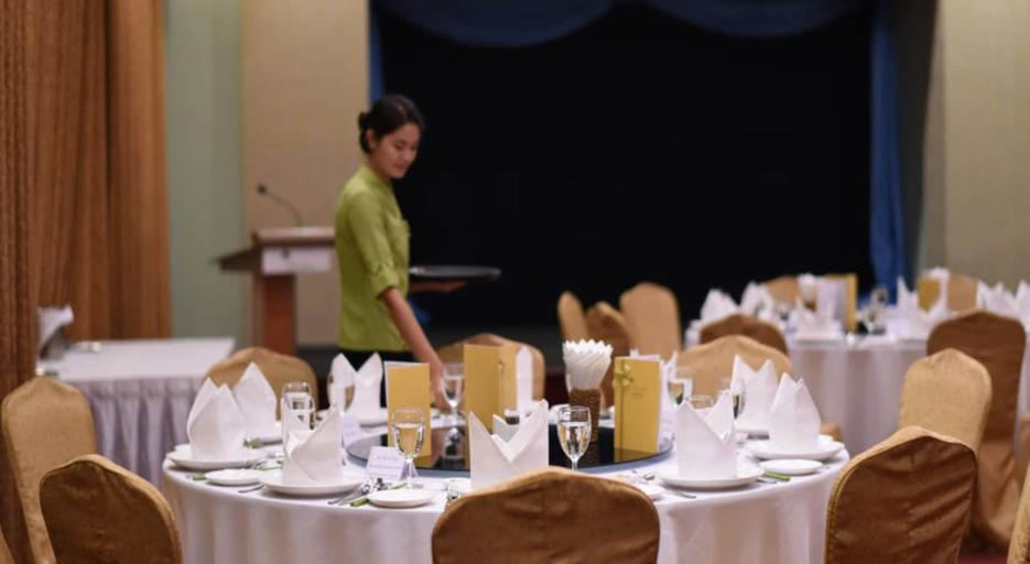 Food & Drinks 5, The Thingaha Nay Pyi Taw, Naypyitaw