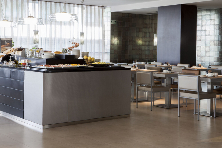 Food & Drinks 5, AC Hotel San Sebastián de los Reyes by Marriott, Madrid