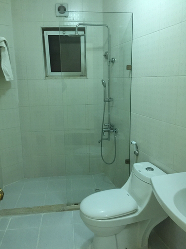 Bathroom 5, Zaina Plaza Hotel, Amman