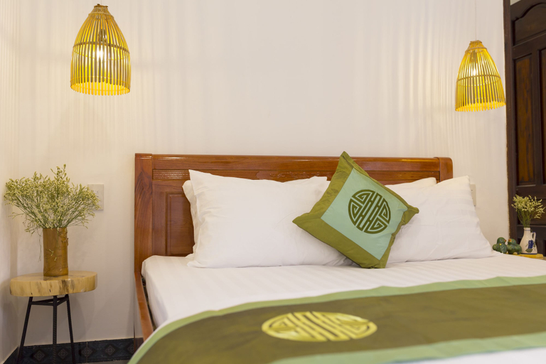 Bedroom 2, Purple Hue BnB Central Hub, Huế