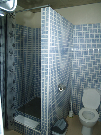 Bathroom 4, Le Champ de Mars B&B