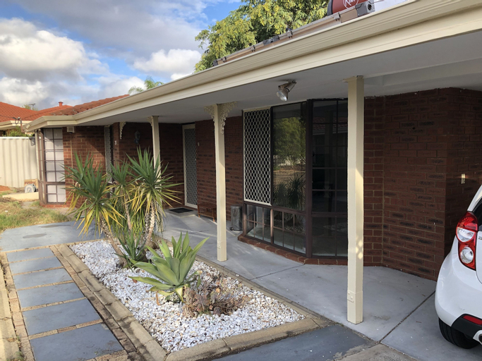 Exterior & Views 2, Riverton Lodge - Walk to Shopping Centre, Canning