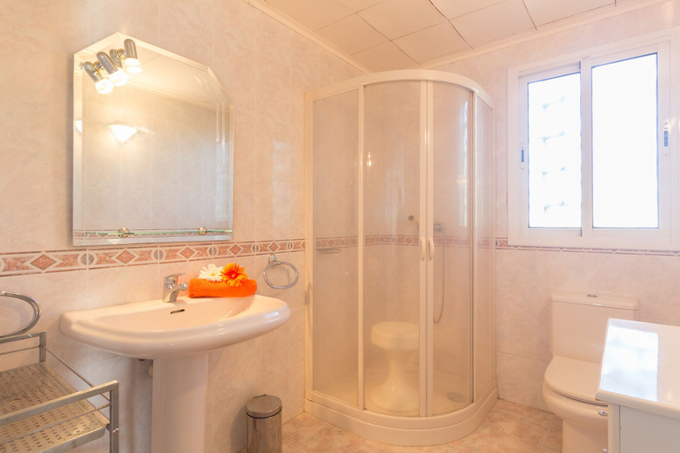 Bathroom, Apartamento Gisamar Ref. 1124  by Iberplaya, Tarragona