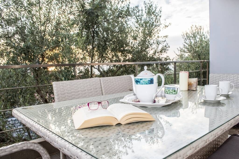 Others 4, Nina's Villa, Cosy Seaview Retreat, Peloponnese