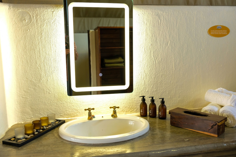 Bathroom 4, Honeyguide Tented Safari Camps - Mantobeni, Ehlanzeni