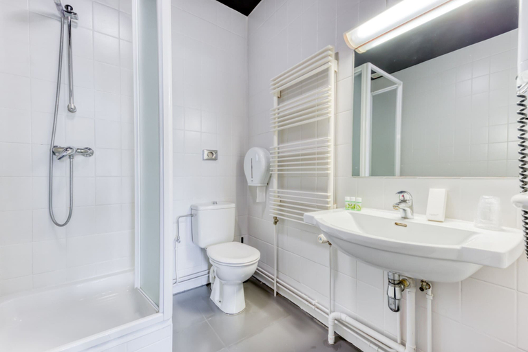 Bathroom 5, Hotel de la Gare, Liège