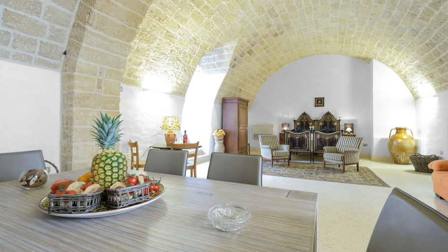 Food & Drinks 5, Castello Risolo Specchia, Lecce