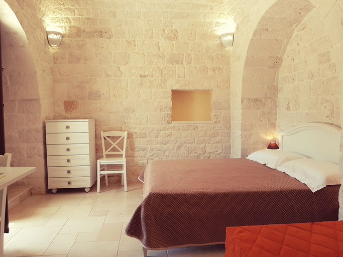 Bedroom 4, Lunalì, Bari