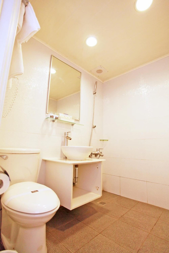 Bathroom 4, Yes Hotel, Taitung