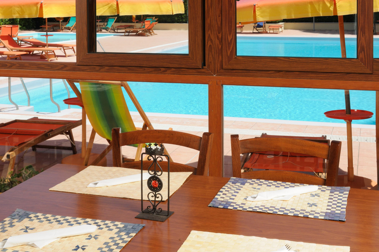 Food & Drinks 5, Residence Oasis, Sassari