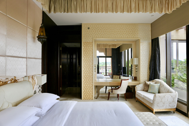Bedroom 4, Sheraton Qingyuan Lion Lake Resort, Qingyuan
